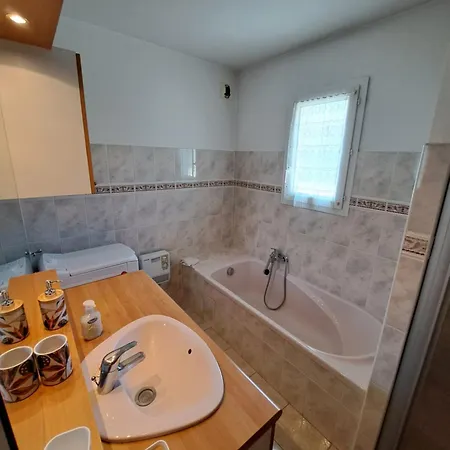 Grand T2 Proche Centre Ville, Vue Et Montagne Apartment Bastia (Corsica)