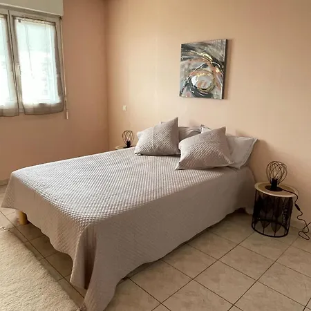 Grand T2 Proche Centre Ville, Vue Et Montagne Apartamento