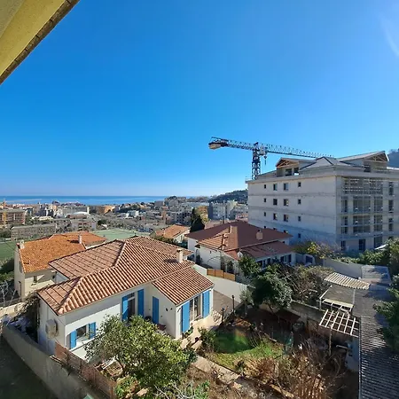Grand T2 Proche Centre Ville, Vue Et Montagne アパート